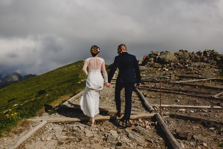 Iza i Michał - Sesja Ślubna w Tatrach 235 fotografia ślubna bochnia, Kasprowy, oryginalny plener ślubny, Robert Bereta, Sesja na Kasprowym, sesja ślubna, Sesja w górach, sesja w tatrach, Tatry
