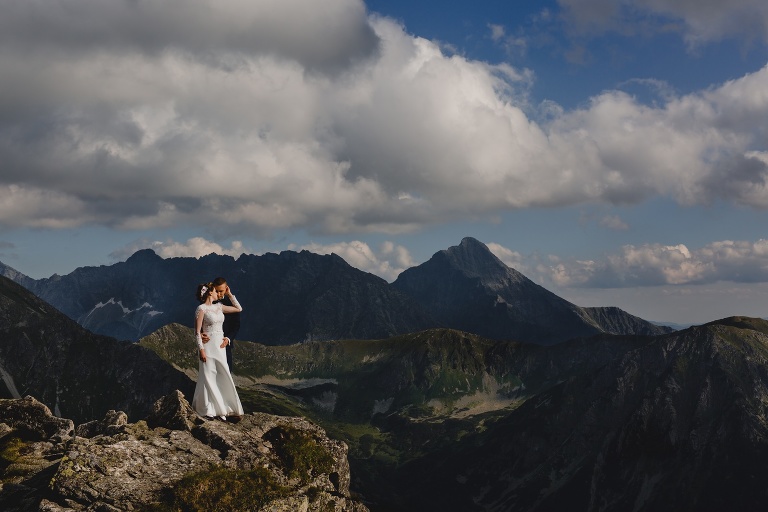 Iza i Michał - Sesja Ślubna w Tatrach 261 fotografia ślubna bochnia, Kasprowy, oryginalny plener ślubny, Robert Bereta, Sesja na Kasprowym, sesja ślubna, Sesja w górach, sesja w tatrach, Tatry