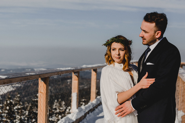 Asia I Grzesiek - Zimowa Sesja Ślubna 49 Bieszczady, chodnik koronami, chodnik koronami drzew, chodnik korunami stromov, Fotograf ślubny, fotograf ślubny Kraków, Fotograf śluby Warszawa, fotografia ślubna bochnia, fotografia ślubna kraków, oryginalny plener ślubny, plener ślubny, Robert Bereta, ścieżka koronami drzew, Sesja, sesja ślubna, Sesja w górach, sesja w tatrach, sesja w zimie, szlak koronami drzew, słowacja, Tatry, wedding session, wesele, zdjęcia rustykalne, zdjęcia ślubne, zimowa sesja ślubna