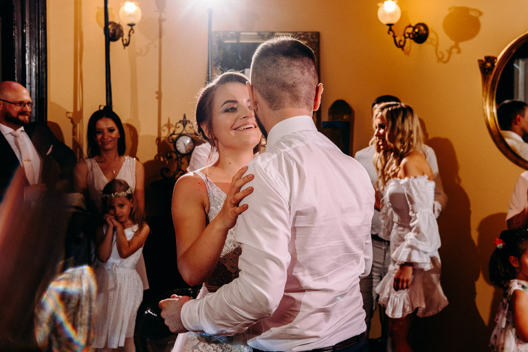 Ania i Sebastian - Ślub w Pałacu Żeleńskich 146 Dj na wesele, fotograf ślubny Kraków, fotografia ślubna bochnia, fotografia ślubna kraków, Pałac na wesele, Pałac Żeleńskich, plener ślubny, Sala ślubna, Sala ślubna pod Krakowem, sesja ślubna zagraniczna, Sesja w górach, Ślub pod Krakowem, Wesele w Pałacu Żeleńskich, zdjęcia ślubne