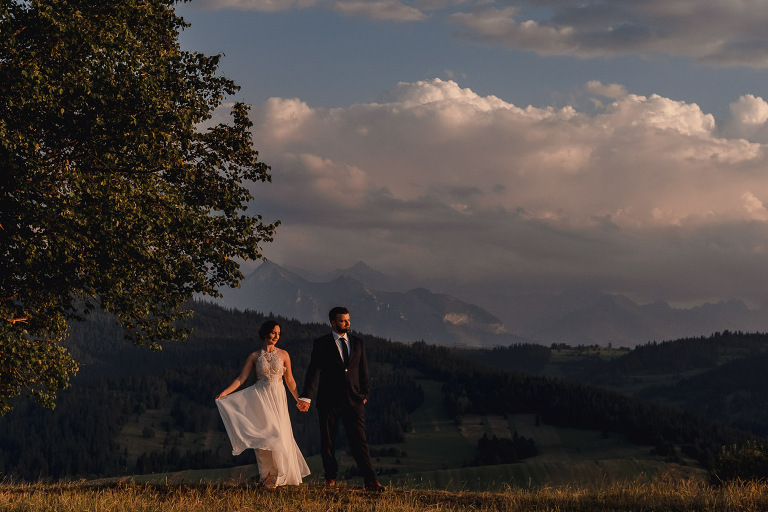 Najlepsze zdjęcia ślubne 2020  206 Babie Lato Gdów, Bieszczady, Boho, Dworek Kącki, Fotograf ślubny, fotograf ślubny Kraków, Fotograf śluby Warszawa, fotografia ślubna bochnia, fotografia ślubna kraków, Gospoda Pod Kamieniem, oryginalny plener ślubny, Panorama Nowy Wiśnicz, Pałac Żeleńskich, plener ślubny, Robert Bereta, Sala weselna Limanowa, Sale Weselne Bochnia, Sale weselne Kraków, Sesja, Sesja Góry Adrspach, sesja ślubna, sesja ślubna w Bieszczadach, sesja ślubna zagraniczna, Sesja w górach, Sesja w stodole, sesja w szklarni, sesja w tatrach, wedding session, wesele, Wiwenda Połom Duży, Zacisze Gnojnik, zdjęcia rustykalne, zdjęcia ślubne